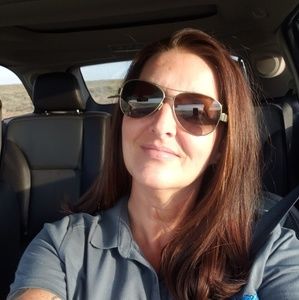 Meet your Posher, Monica